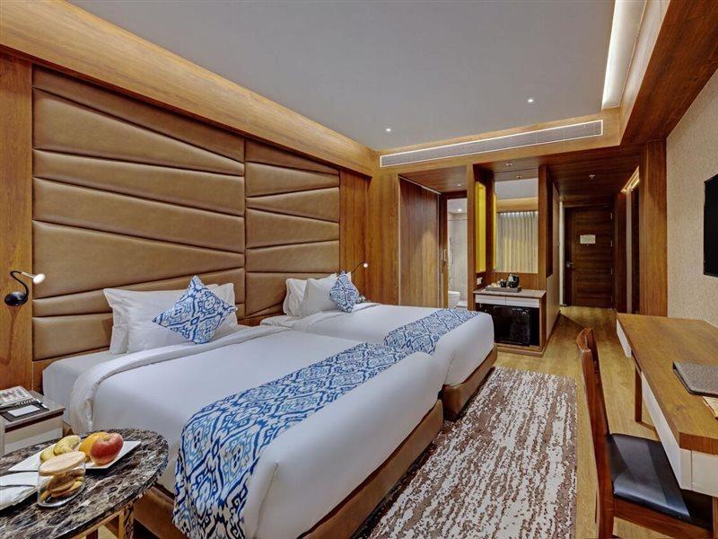 Leo Resorts Junagadh Ngoại thất bức ảnh