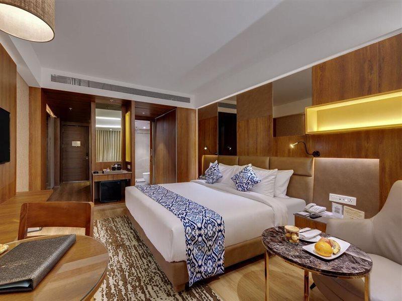 Leo Resorts Junagadh Ngoại thất bức ảnh